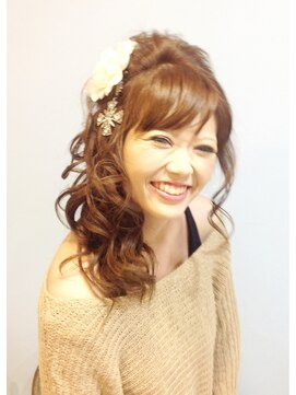 アメリ(Amelie) サイドアップ