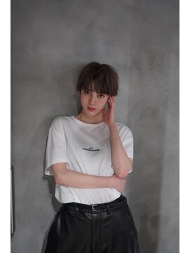 ダブル(W) 濡れ感ショートでヘルシースタイルに　自由が丘　YUTA