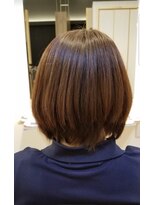 トランクゥイル(TranQuil) 赤み消しカラー大人可愛いボブ＿小顔美シルエット×20代30代40代