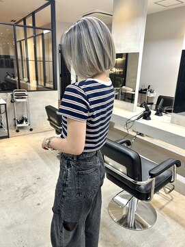 ムード カナザワ(mood kanazawa) ダブルカラー/ブリーチ/学割U24/インナーカラー/韓国/ハイライト