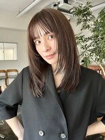 ミディアムレイヤー　グレージュカラー
