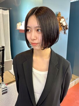 シロ(ciLo) 丸みミニボブ/地毛風カラー