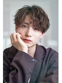 韓国ヘアニュアンスコンマバングセンターパートフェザーパーマ