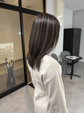 ナンバー 竪町(number+) 20代30代40代韓国ヘアハイライト透け感カラーくびれミディ