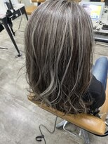 プライズ アイリス 池袋東口店(prize Iris)&nbsp;白髪ぼかしハイライトケアカラー池袋