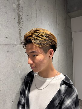 エリマ 武蔵小杉(elima) 自然な毛流れでラフにキマるセンターパート×ニュアンスパーマ