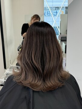 アライブ キチジョウジ(ALIVE Kichijoji) エアタッチバレイヤージュ×グレージュ