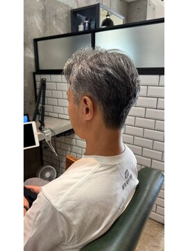 アルフレッド 瑞穂店(alfRed) 白髪を活かして魅せる大人の上品ショートスタイル/瑞穂区/メンズ