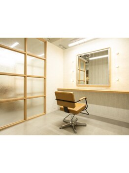 【保谷駅南口徒歩3分】髪や頭皮のお悩みも相談できる広々とした個室で人目を気にせずゆったり過ごせます♪