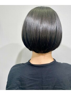 コマ(coma) 【coma中野】前下がりナチュラルモードボブ