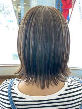 シエル(CIEL) 外はねボブ