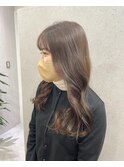 グレージュ×レイヤーカット