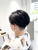 ストフ(stof)&nbsp;センターパート/ハンサムショート/ツーブロック/刈り上げ女子