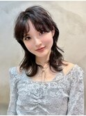 顔周りがくしゃっと可愛い若見えウルフレイヤーカット