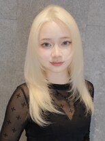 ピークアブー 原宿ハラカド(PEEK-A-BOO) 抜きっぱなしホワイトブロンドハッシュカットロングレイヤー