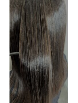 ビスポーク(BESPOKE) 髪質改善トリートメント艶カラー