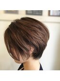 一味違う前下がりショートボブ