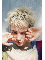 カフネ ジュントス ヨロ(Cafune' juntos YOLO)&nbsp;《Cafune/YOLO》ハイブリーチ＊ホワイトブロンドベリーショート