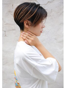 カライング(ing) スーツ短髪ツーブロック束感モテる黒髪シークレットパーマ流行