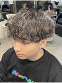 ツイストスパイラルパーマ波巻きスパイラルハイライトカラー