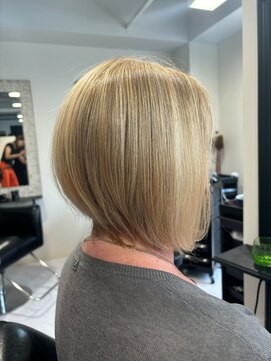 ボンズサロン(BONDZSALON) 白髪ぼかしハイライト×痛まない白髪染め【麻布十番/六本木】