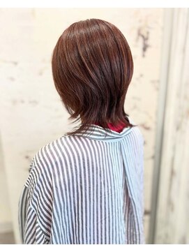 エル(ailes) ショートウルフスタイル(40代女性)