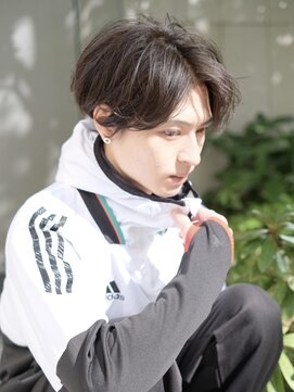 ミラリー トウキョウ(Mirareee Tokyo) フェザーパーマ20代30代40代◎センターパート毛流れパーマ