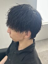 ヒュイル バイ ニアウ(Hwyl by Niau) メンズカットパーマツイストマッシュウルフ刈り上げなしパーマ