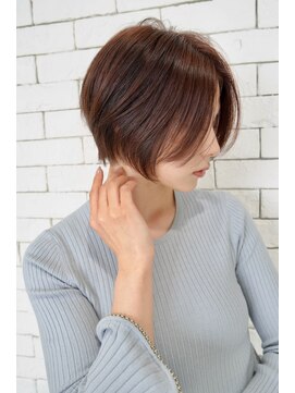 イル 天神西通り店(ill) 20代30代ボブ/ミディアムレイヤー／グレージュ/透明感/天神/大名