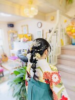 美容室 ティンカーベル 編みおろしツイン