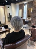 色落ちも最高！ホワイトシルバー！