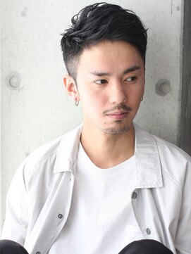 マイロ(mailo) 黒髪×ツーブロック×セクシー大人ベリーショート