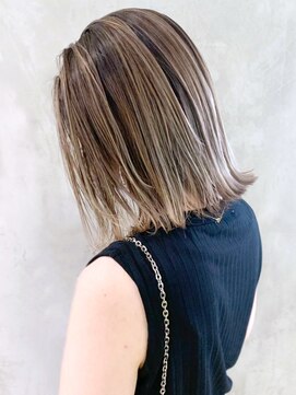 アイティー バイ アルバム 中野店(IT by ALBUM) バレイヤージュボブ_ハイライトカラーオリーブカラー_ba302083