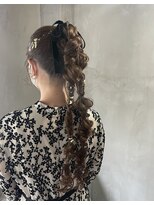 ウィロウ(WILLOW)&nbsp;2023SS/ hairmakeWILLOW　ツインポニー編み