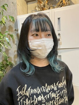 カリーナコークス 原宿 渋谷(Carina COKETH) 水色/インナーカラー/ダブルカラー/レイヤーカット/ウルフカット