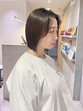 ヨーク(YOKE) 【 YOKE 】切りっぱなしボブパツッとボブ小顔顔まわり