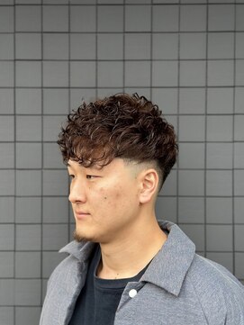 バーバーショップ ネオ セカンド(BARBERSHOP NEO2nd) スペインカール×スキンフェード