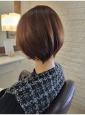 耳かけショートボブ　絶壁解消ヘア　クビレショート