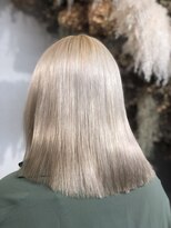 ナンバーサーティーン(No.13)&nbsp;ホワイトカラー