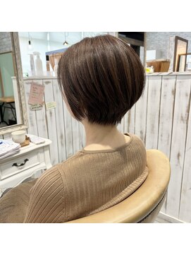 エル(ailes) 美シルエット×大人ショートボブ