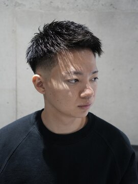 メッツ 原宿(METS) MEN'S/アップバングショート×フェード/短髪/20代30代