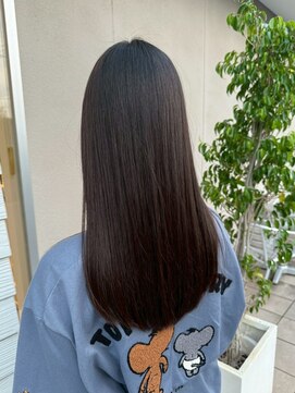 艶感が魅力◎清楚で品のあるロングスタイル。