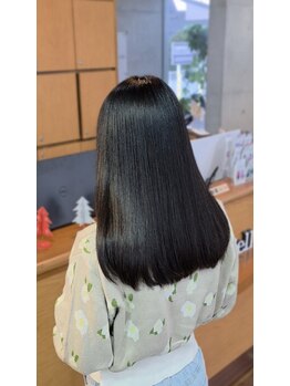 レアヌ(Leanu)の写真/[繰り返すクセに悩むあなたへ]厳選薬剤のダメージレス施術で、クセ戻りを知らない理想の美髪を手にして◎