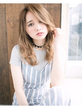 ローラン(ROULAND) ワンサイドセミウェット仕上げのヌーディセミロング