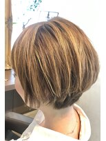 クロムヘアー(CHROME HAIR) ハイライトボブ