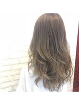ビス ヘア アンド ビューティー 西新井店(Vis Hair＆Beauty)&nbsp;プラチナ/ミルクティー/ベージュ/ブリーチ/バレイヤージュ/小顔