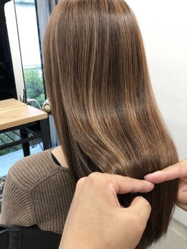 フォンズ(FONS) 髪質改善　酸熱トリートメント うるつやロング シアーベージュ