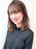 大人かわいい♪くびれミディ韓国ヘア　グレーベージュ