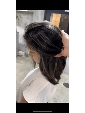 アポロ 横浜駅店(apollo) ハイライトバレイヤージュダブルカラーミルクティーベージュ