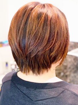 ビジョルノ つくばみどりの店(Begiorno) 20代30代40代ハイライトオレンジブラウンショートボブ立体感